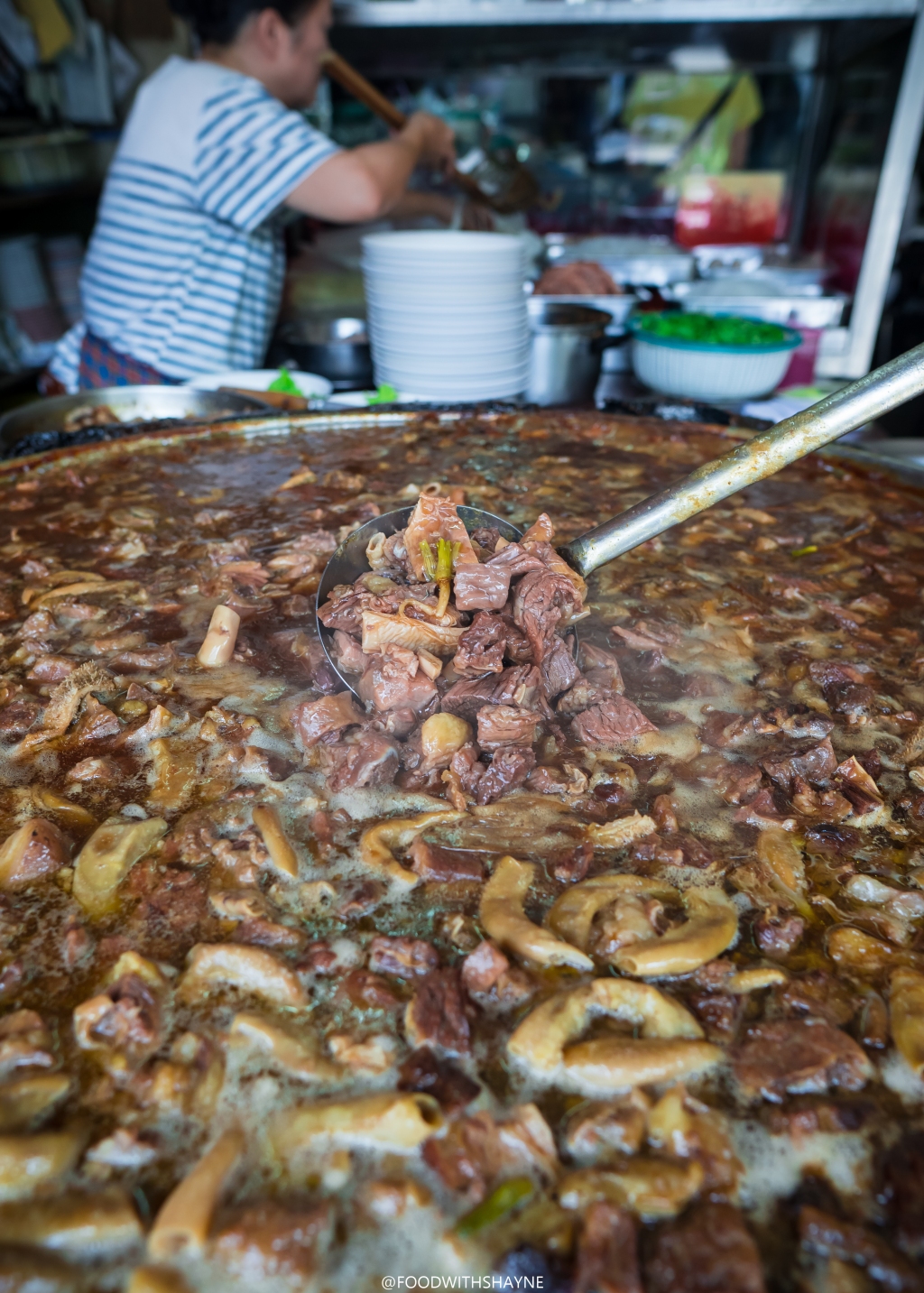 ‘Wattana Panich’ – Bangkok’s ‘Beef Noodle Soup’ Heaven