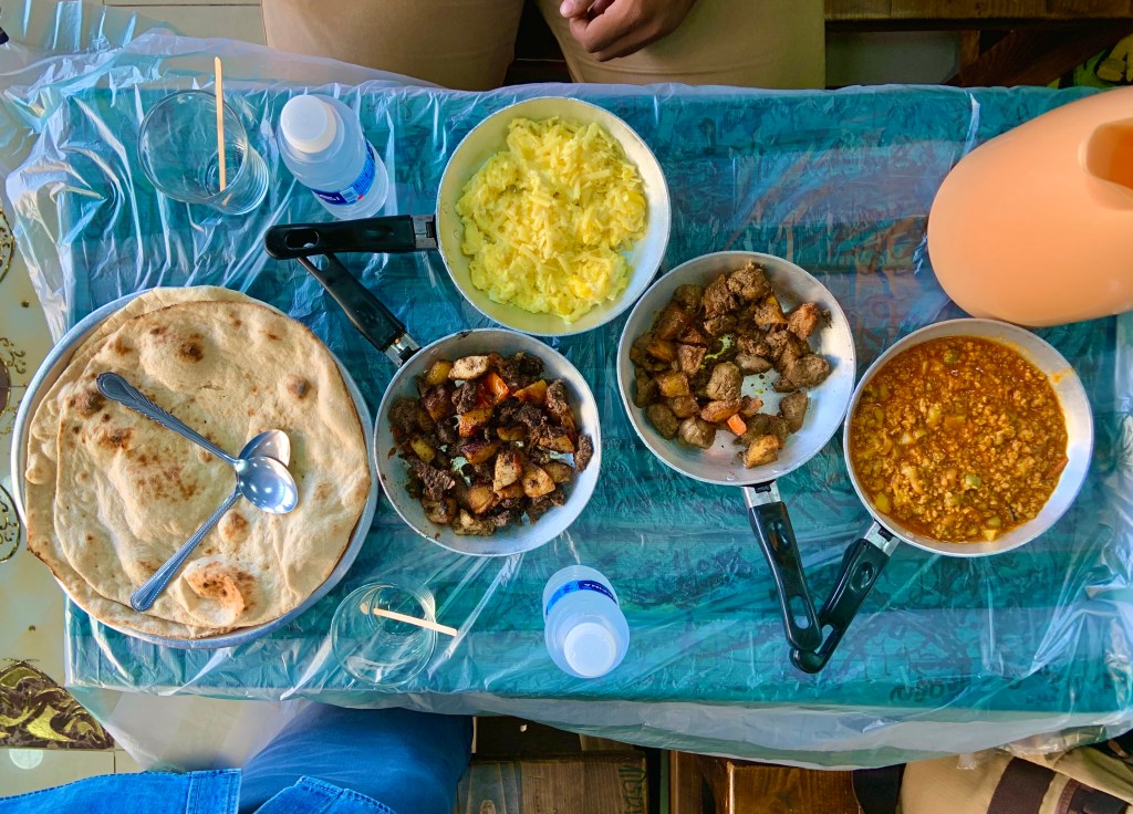 Traditional Bahraini Breakfast at ‘Emmawash Traditional Restaurant’ –&nbsp;Bahrain